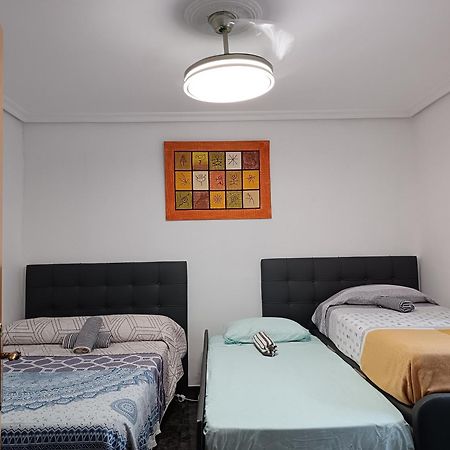 Casa Oasis Puertollano, Una Casa Rural En Puertollano, Agradable, Con Piscina En Zona Tranquila Bagian luar foto