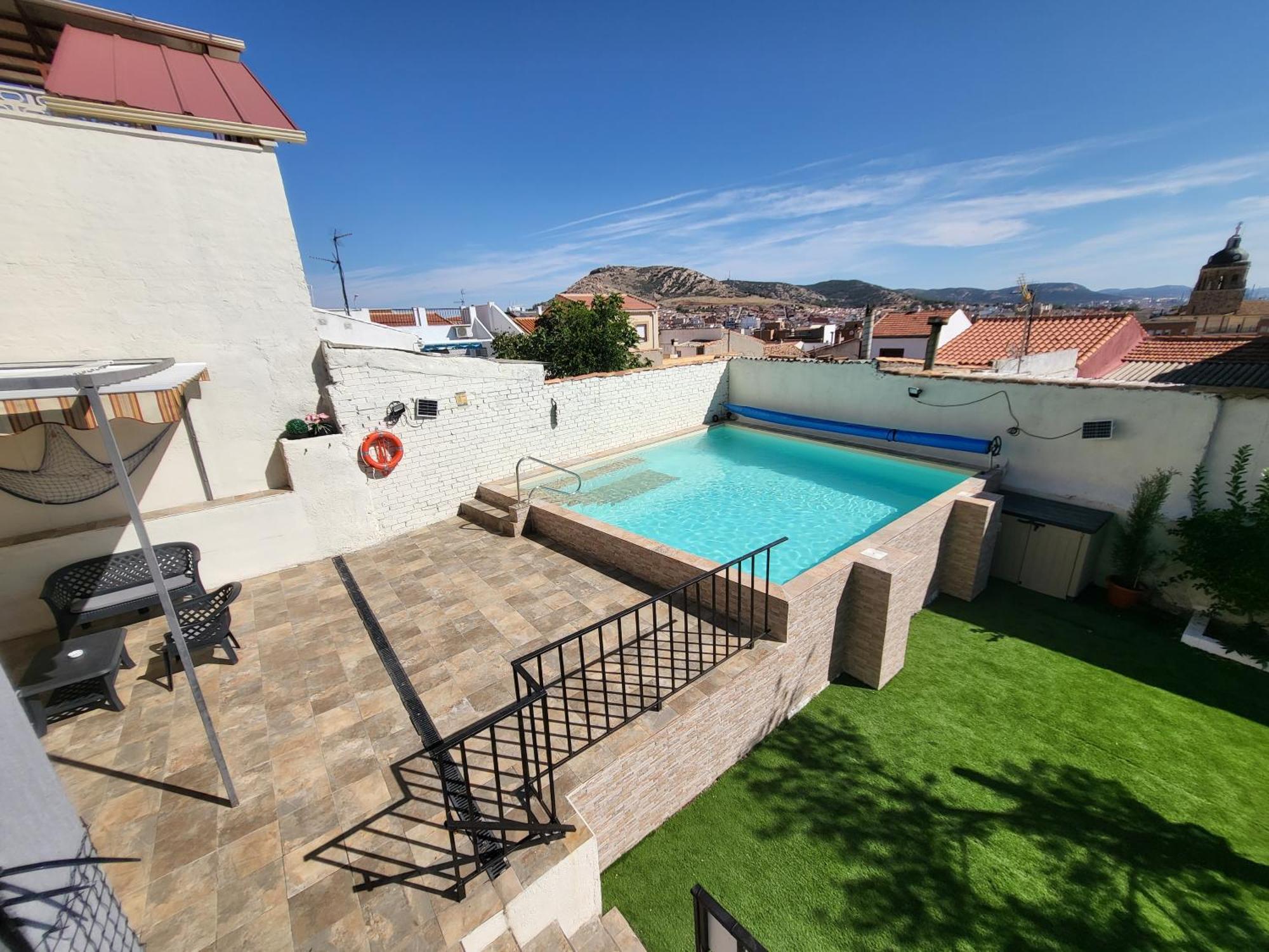 Casa Oasis Puertollano, Una Casa Rural En Puertollano, Agradable, Con Piscina En Zona Tranquila Bagian luar foto