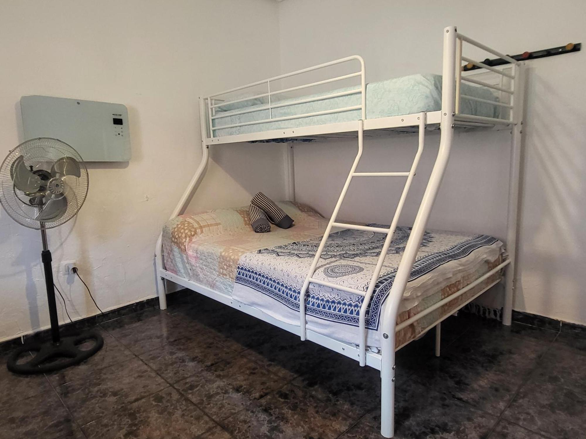 Casa Oasis Puertollano, Una Casa Rural En Puertollano, Agradable, Con Piscina En Zona Tranquila Bagian luar foto