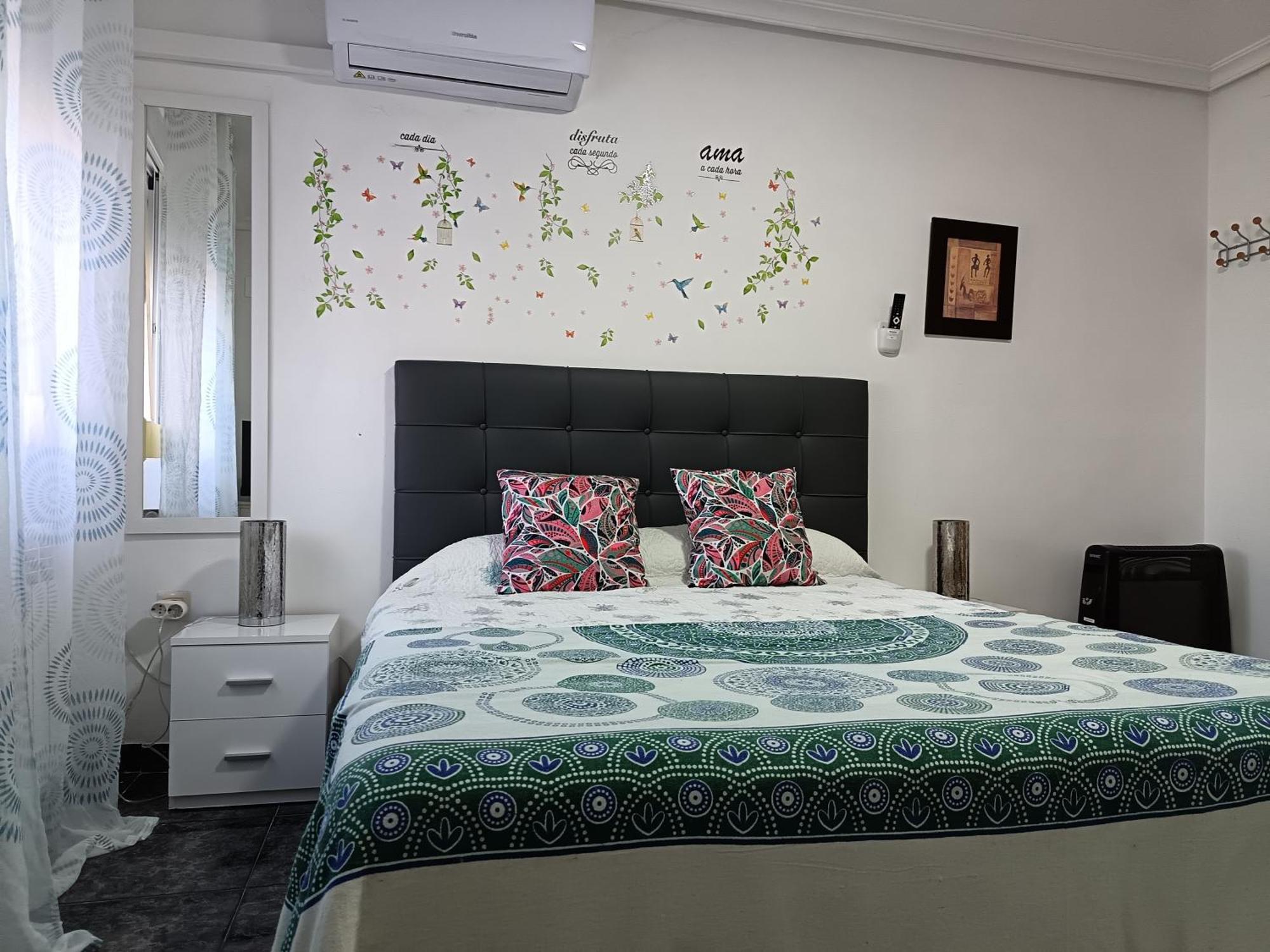Casa Oasis Puertollano, Una Casa Rural En Puertollano, Agradable, Con Piscina En Zona Tranquila Bagian luar foto